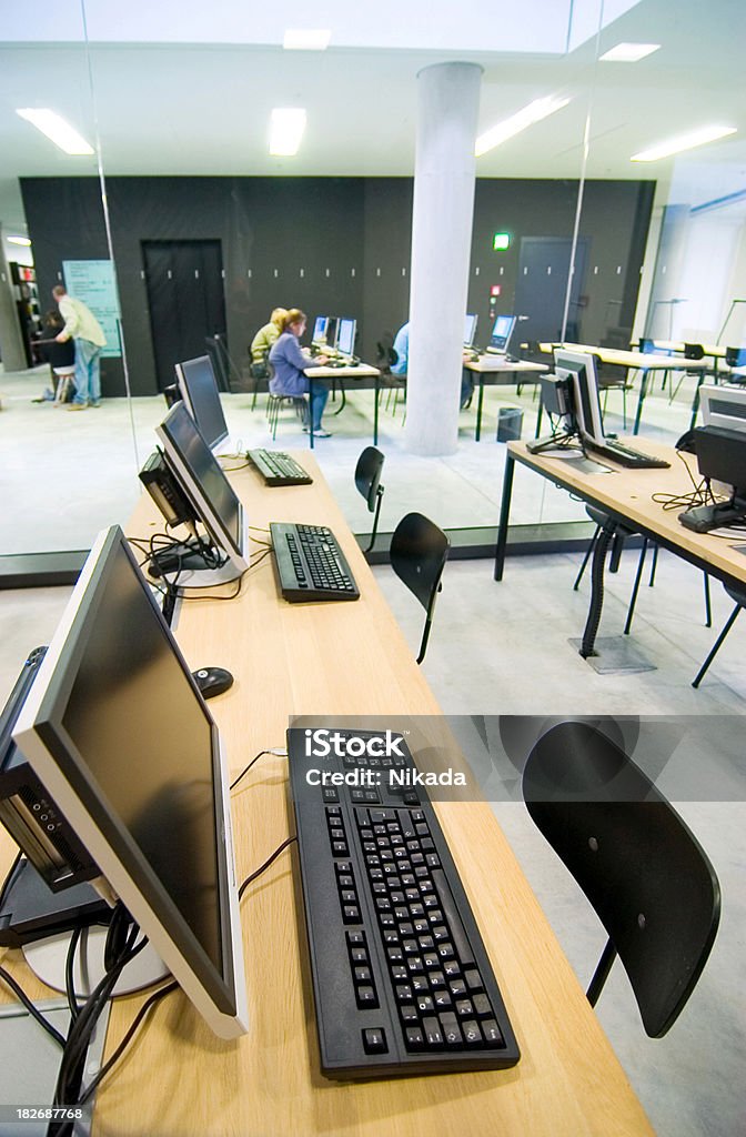 PC-Zimmer in der Bibliothek - Lizenzfrei Bildung Stock-Foto