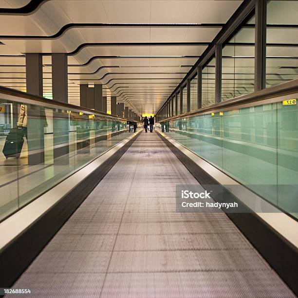 Airport Przejście - zdjęcia stockowe i więcej obrazów Abstrakcja - Abstrakcja, Architektura, Czynność