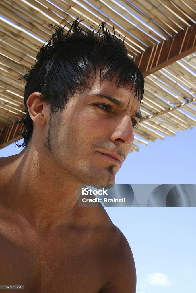 Hombre joven disfrutando de verano - Foto de stock de Adulto libre de derechos