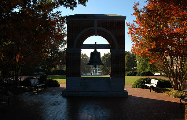 clemson de carillon gardens - clemson photos et images de collection