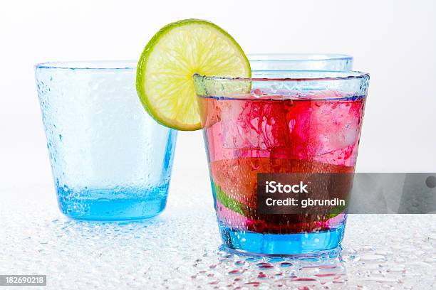 Foto de Bebida Refrescante e mais fotos de stock de Azul - Azul, Copo, Misturar