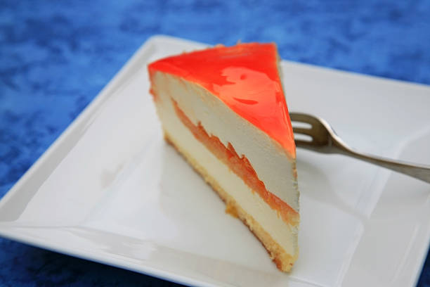 Hanzelnut ice cream cake with white chocolate.