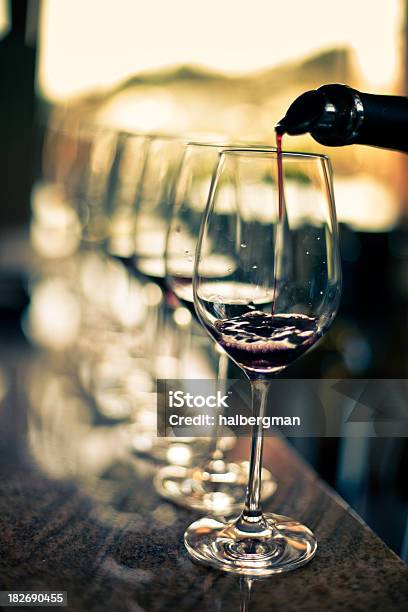 Weinprobe Stockfoto und mehr Bilder von Napa Valley - Napa Valley, Restaurant, Alkoholisches Getränk