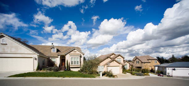 istock Neighborhood Wide 182692247