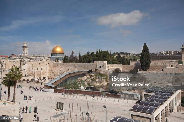 Ściana Płaczu I Kopuła Na Skale Jerusalem - zdjęcia stockowe i więcej obrazów Azja Zachodnia - Azja Zachodnia, Bez ludzi, Dach