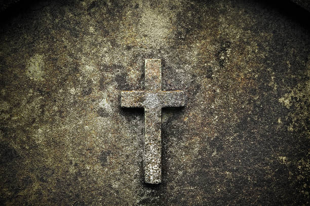 старый плечо - old cross shape stone weathered стоковые фото и изображения