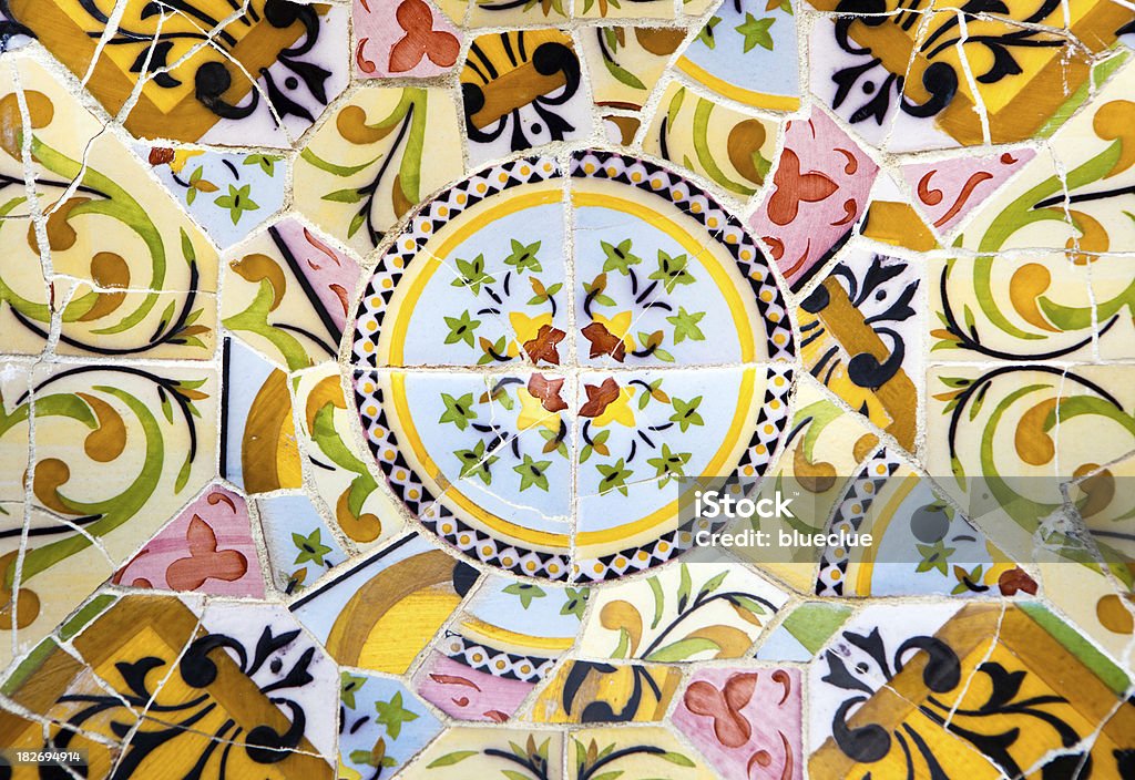 Mosaicos de parque güell - Foto de stock de Parque Güell libre de derechos