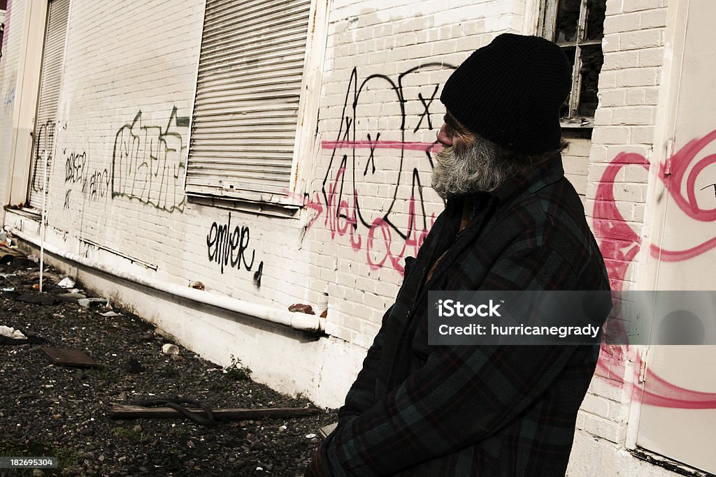 Homem sem teto - Foto de stock de Homens royalty-free