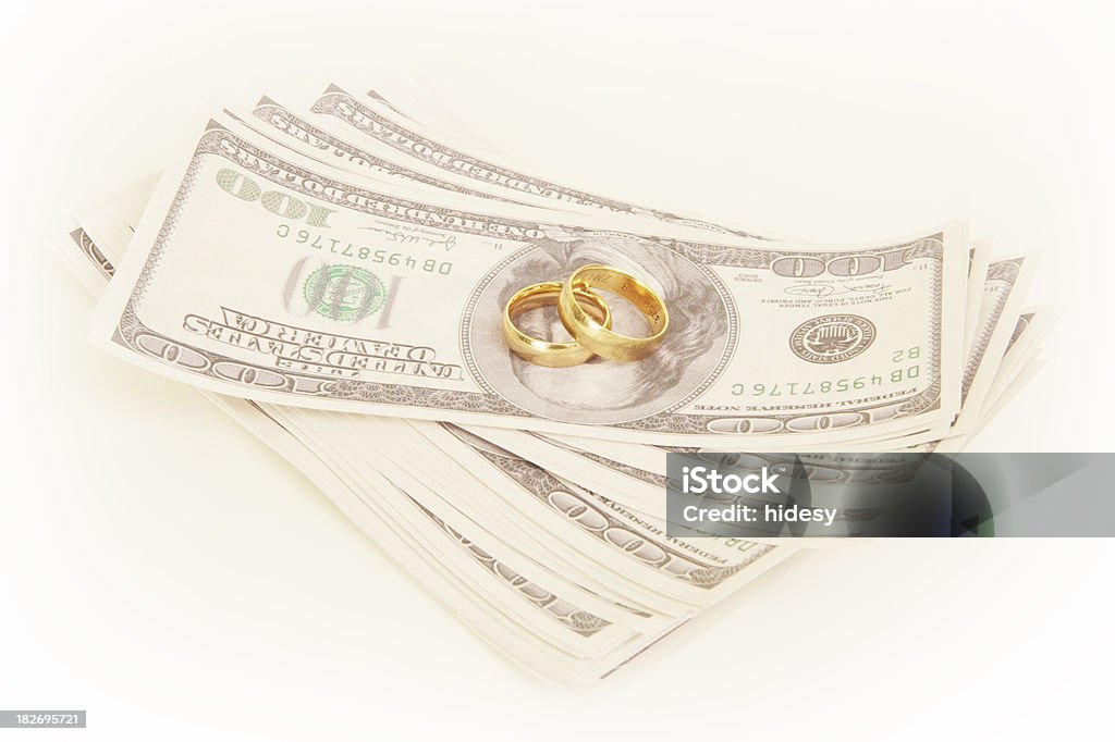 コストの結婚 - 結婚指輪のロイヤリティフリーストックフォト
