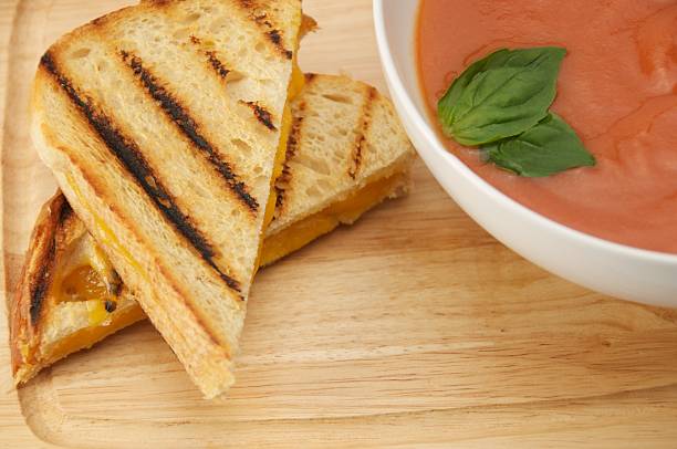 istock Grilled Cheese and Tomato Soup 182696143