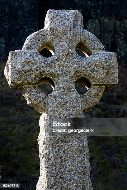 Stone Cruz Celta Foto de stock y más banco de imágenes de Amor - Sentimiento - Amor - Sentimiento, Arte, Arte cultura y espectáculos