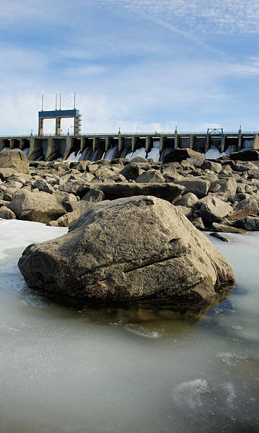 hydroelectric dam - dam hydroelectric power station manitoba canada zdjęcia i obrazy z banku zdjęć