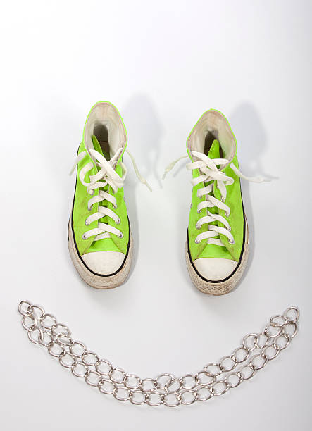 istock canvas shoe & smile signal 182699322