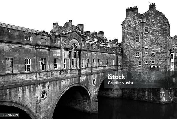 Ponte Pulteney Banho - Fotografias de stock e mais imagens de Preto e Branco - Preto e Branco, Arco - Caraterística arquitetural, Arquitetura