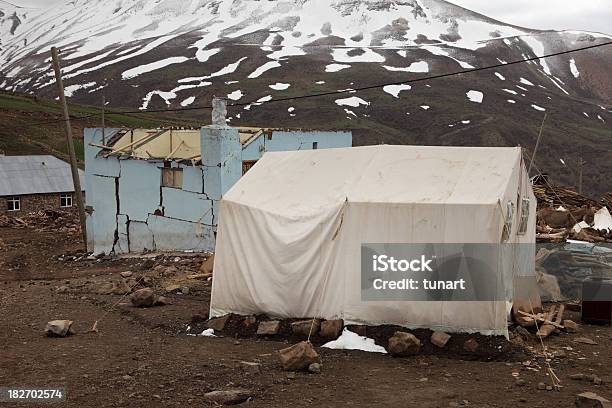 Photo libre de droit de Tremblement De Terre banque d'images et plus d'images libres de droit de 2010 - 2010, A l'abandon, Accident et désastre