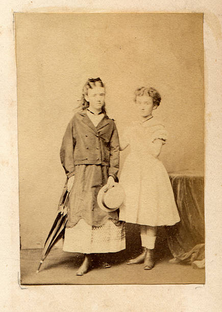 istock Victorian Little Girls 182703282