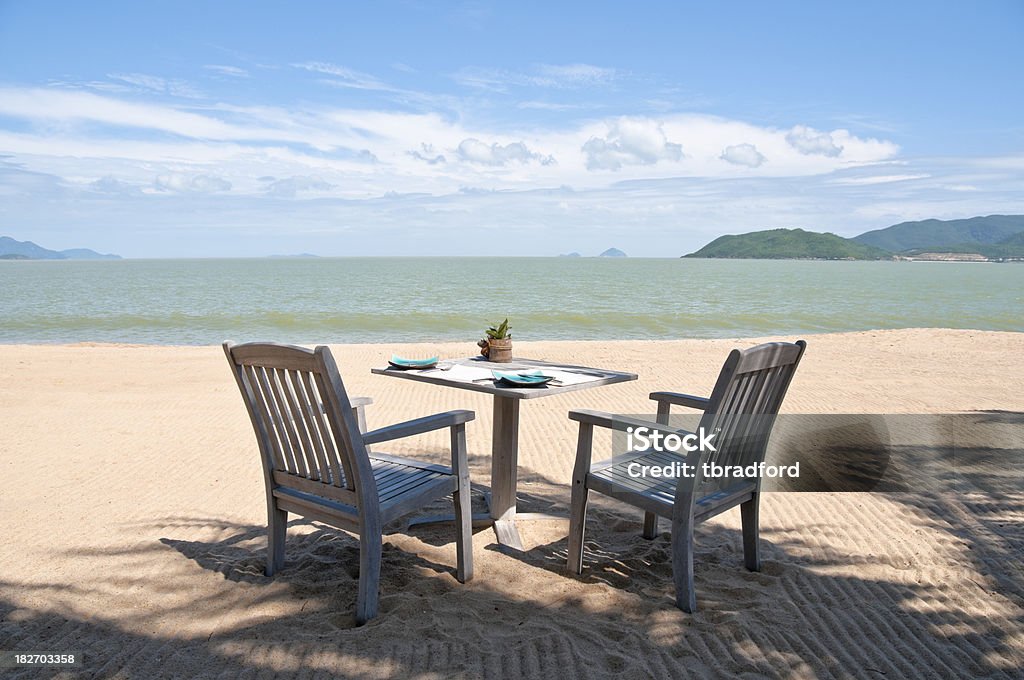 Jantar na praia - Foto de stock de Areia royalty-free