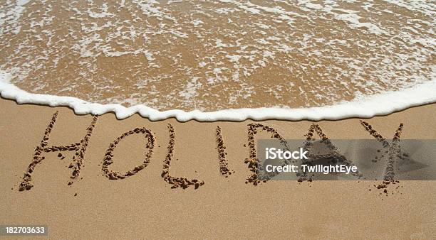 Vacaciones En La Playa Foto de stock y más banco de imágenes de Agua - Agua, Arena, Clima tropical