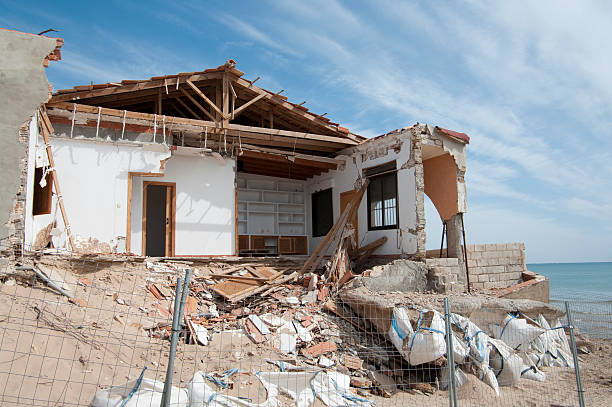istock Beachfront houses collapses storm damage 182704058