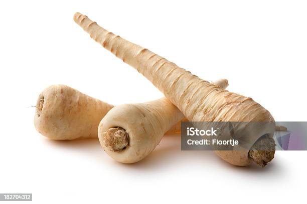 Gemüse Pastinake Stockfoto und mehr Bilder von Pastinake - Pastinake, Weißer Hintergrund, Freisteller – Neutraler Hintergrund