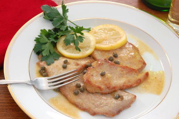 kalbspiccata - veal cutlet piccata picatta stock-fotos und bilder