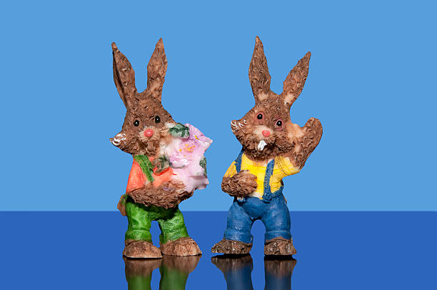 istock Macro of two little easter bunny dolls 182704390