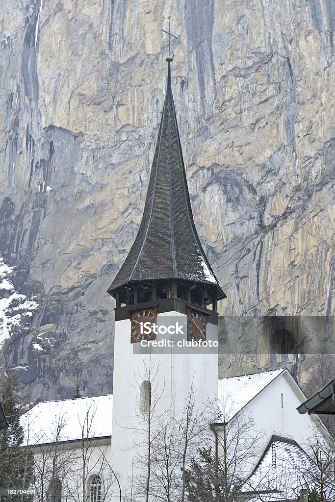 Igreja na cidade de Murren, Cantão de Berne, Suíça - Foto de stock de Alpes europeus royalty-free