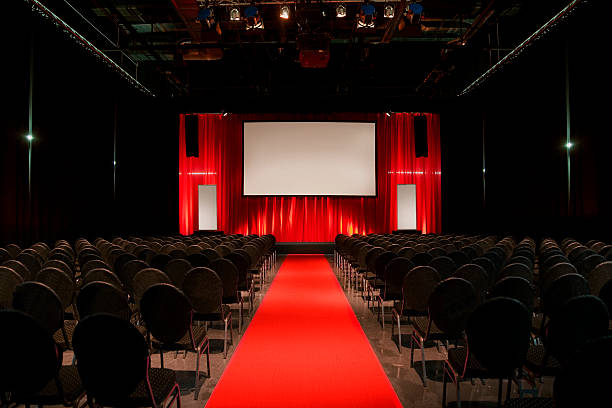 salón de convenciones - curtain stage theater stage red fotografías e imágenes de stock