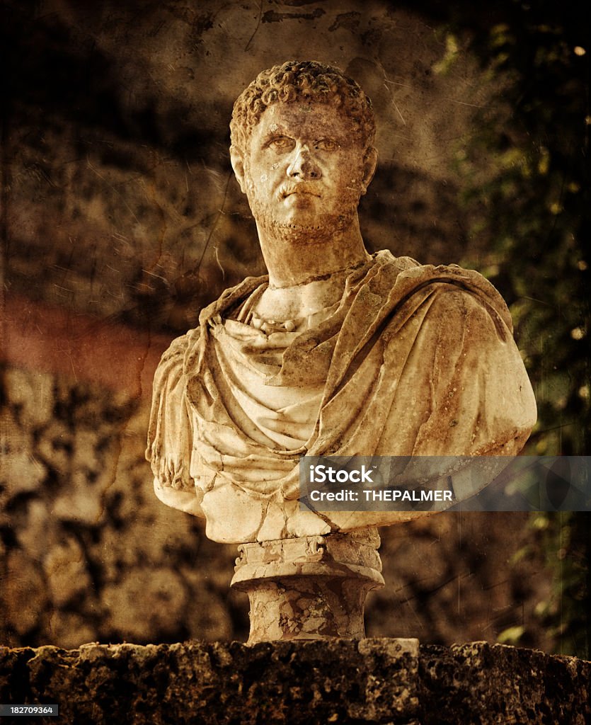 Giardino in stile romano busto - Foto stock royalty-free di Ambientazione esterna