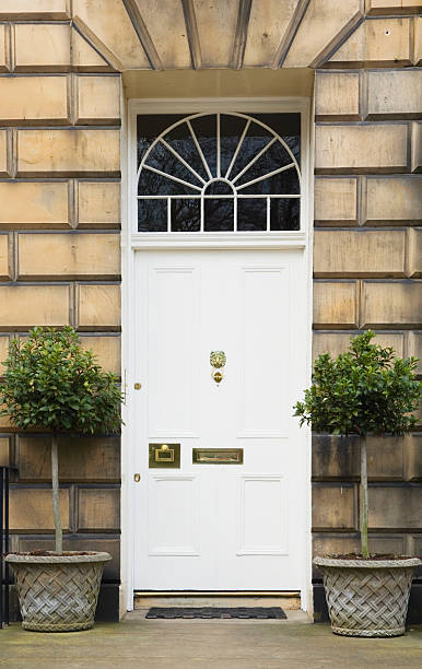 istock Georgian doorway 182709552