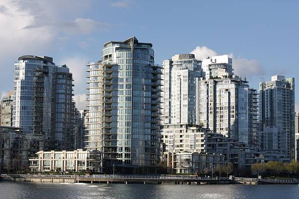 istock Yaletown Residences on Beach Crescent by Vancouver's False Creek, Spring 182710006