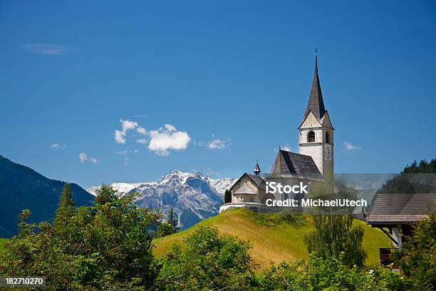 教会の欧州アルプスの丘 - オーストリアのストックフォトや画像を多数ご用意 - オーストリア, 教会, チロル州