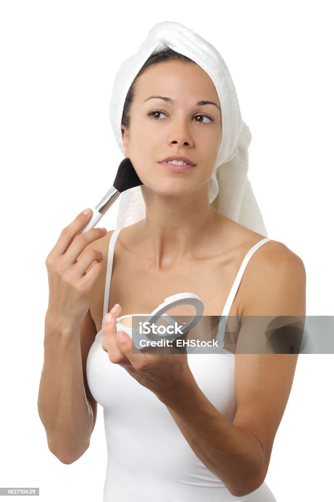 Modelo de modas aplicar cosméticos aislados sobre fondo blanco - Foto de stock de Adulto libre de derechos