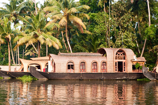 House boat on Kerala's backwaters, India.http://bem.2be.pl/IS/rajasthan_380.jpg