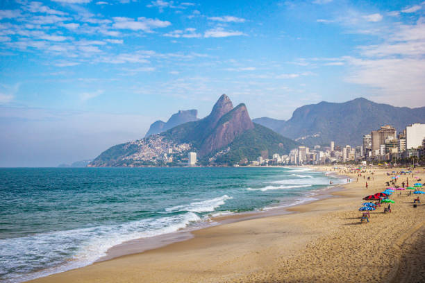 istock Sunny day at Arpoador Beach - Ipanema, Rio de Janeiro, Brazil 1827128341