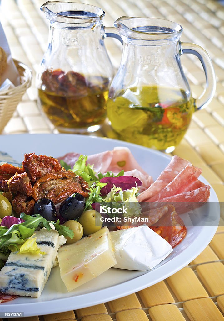 Набор итальянский стиль закуски - Стоковые фото Антипасто роялти-фри