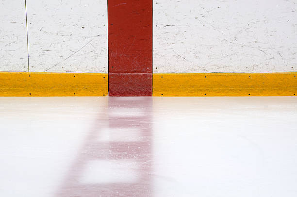 istock Hockey Center Line 182713842