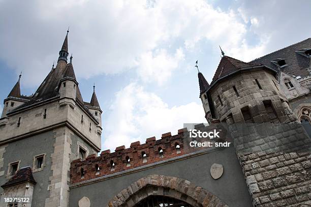 Foto de Castelo De Vajdahunyad Em Budapeste e mais fotos de stock de Arquitetura - Arquitetura, Budapeste, Capitais internacionais