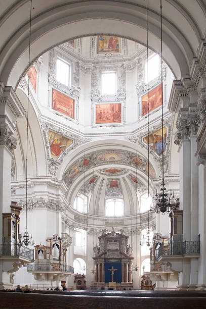 xl salzburger dom собор - indoors cathedral salzburg cathedral salzburg стоковые фото и изображения