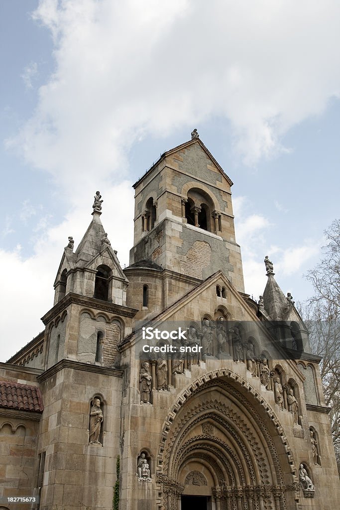 Romanic iglesia en Budapest - Foto de stock de Arquitectura libre de derechos