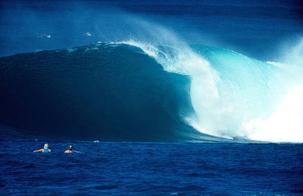 istock USA Hawaii O'ahu, North Shore, Sunset Beach. 182715689