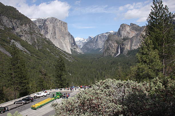 istock Tunnel View in Yosemite Valley 182716369