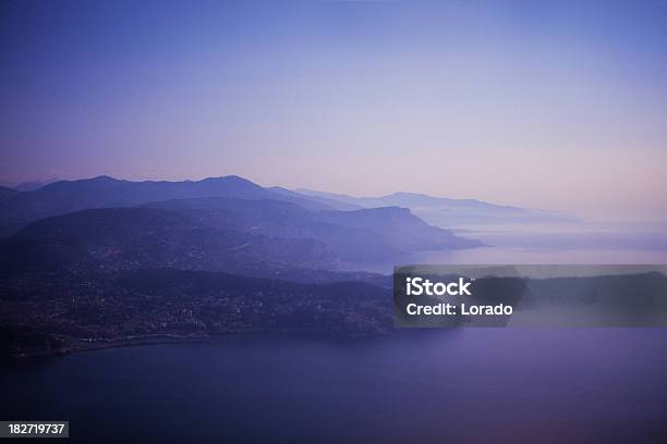 Небо Вид Из Самолета Выше Cannes — стоковые фотографии и другие картинки Ницца - Ницца, Гора, Море