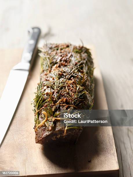 Rosemary Carne Filete De Lombo - Fotografias de stock e mais imagens de Alecrim - Alecrim, Alho, Alimentação Saudável