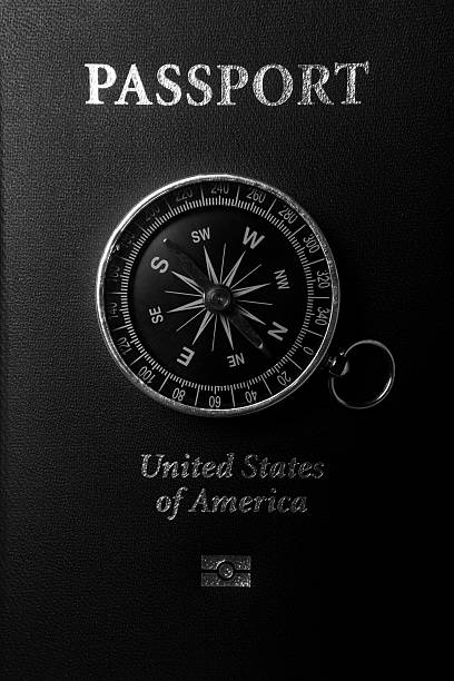 passaporte americano fundo - passport usa american culture front view imagens e fotografias de stock