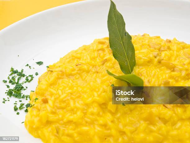 Rissoto Zafferano - Fotografie stock e altre immagini di Milano - Milano, Cibo, Risotto