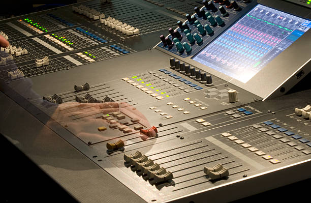 sound engineering sound technology during a live concert regler stock pictures, royalty-free photos & images