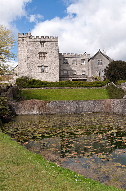 istock English Stately House 182722400