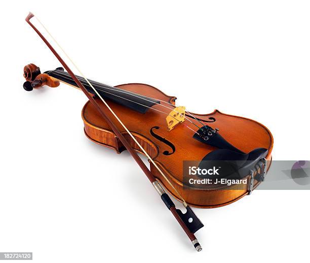 Violine Auf Weißem Hintergrund Stockfoto und mehr Bilder von Geige - Geige, Weißer Hintergrund, Freisteller – Neutraler Hintergrund