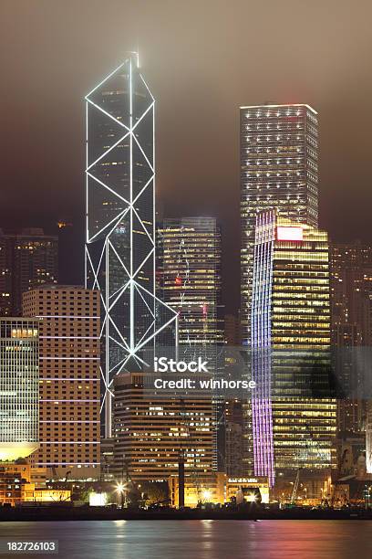 Central De Hong Kong - Fotografias de stock e mais imagens de Ajardinado - Ajardinado, Anoitecer, Ao Ar Livre